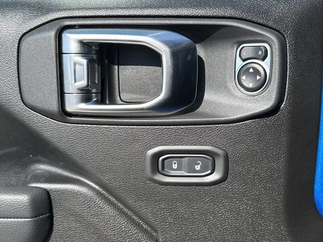 2026 Jeep Wrangler 4-Door Willys - Photo 15