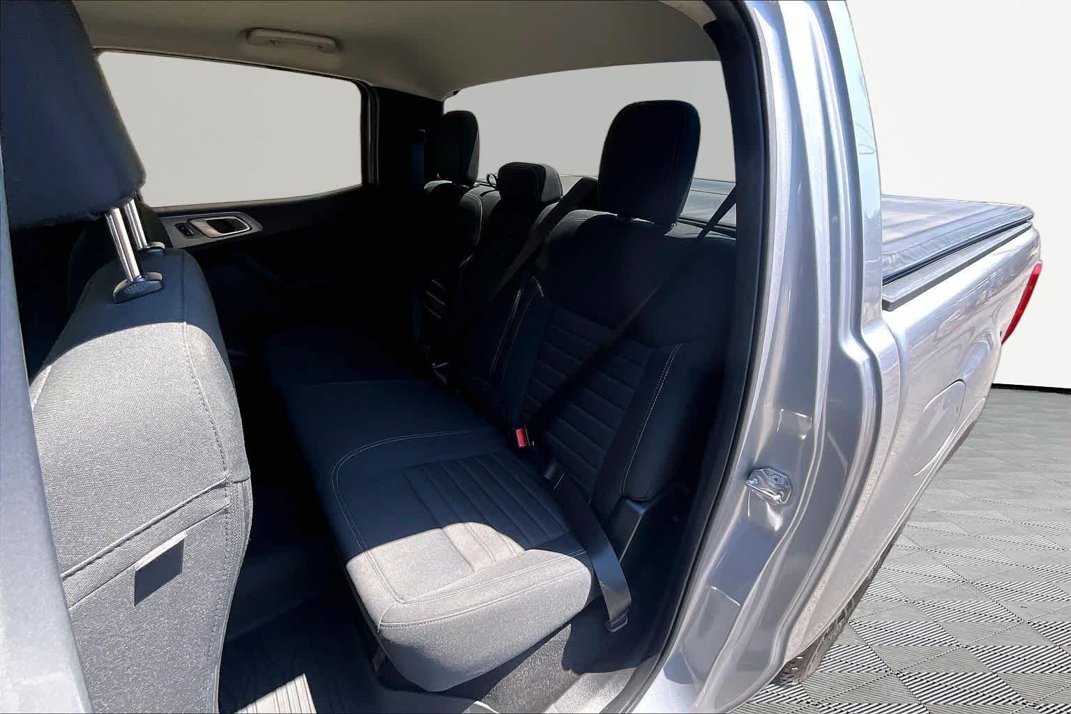 Used 2021 Iconic Silver Metallic Ford XLT image 21