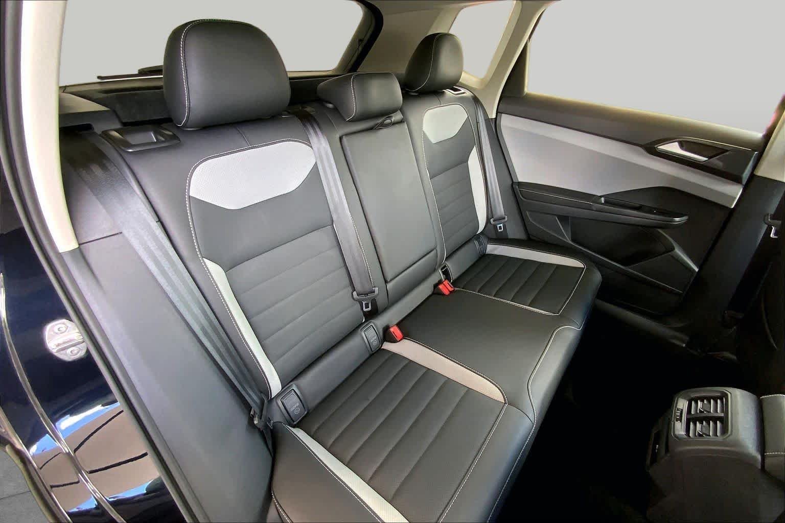 Used 2024 Deep Black Pearl Volkswagen SEL image 20