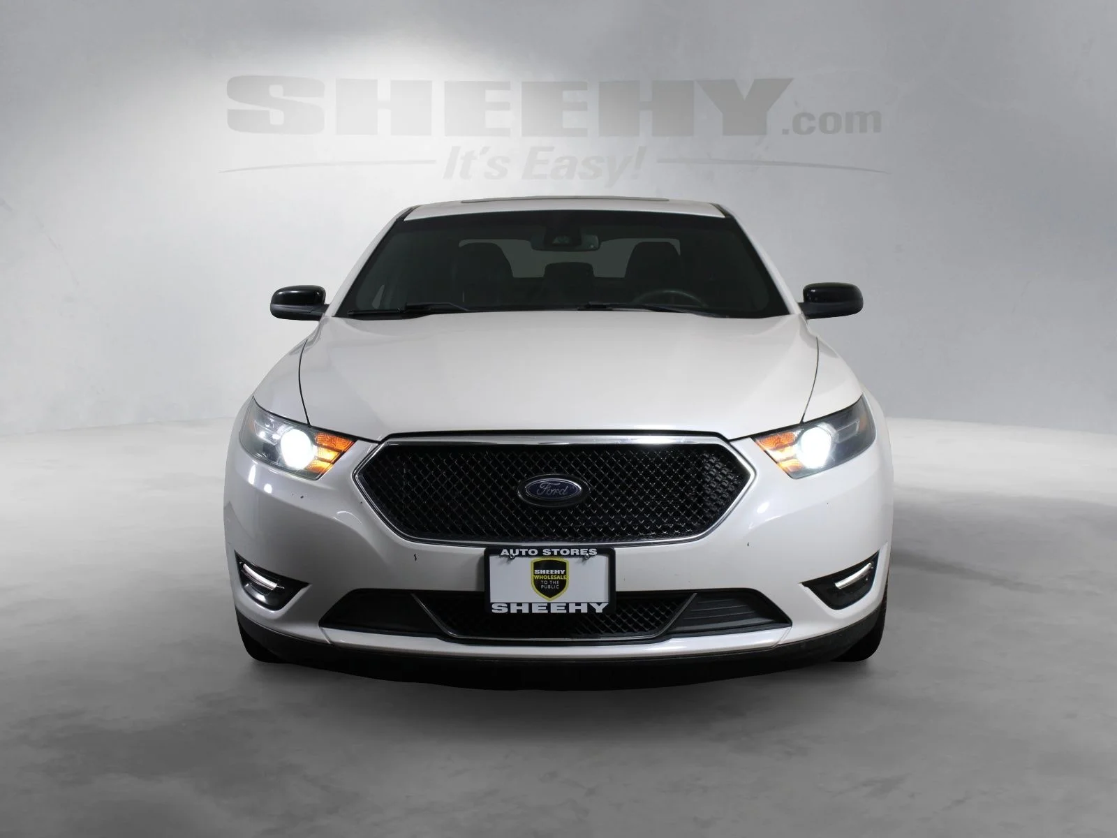 Used 2016 White Ford SHO image 13