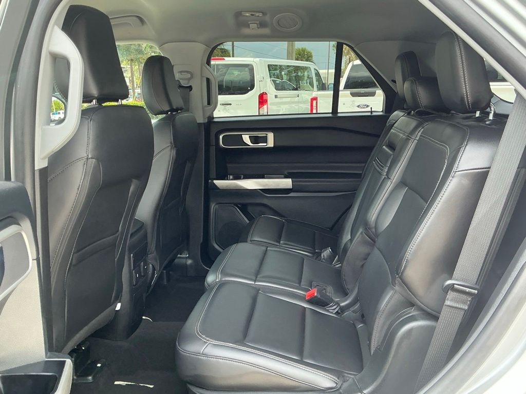 Used 2023 Silver Ford XLT image 30