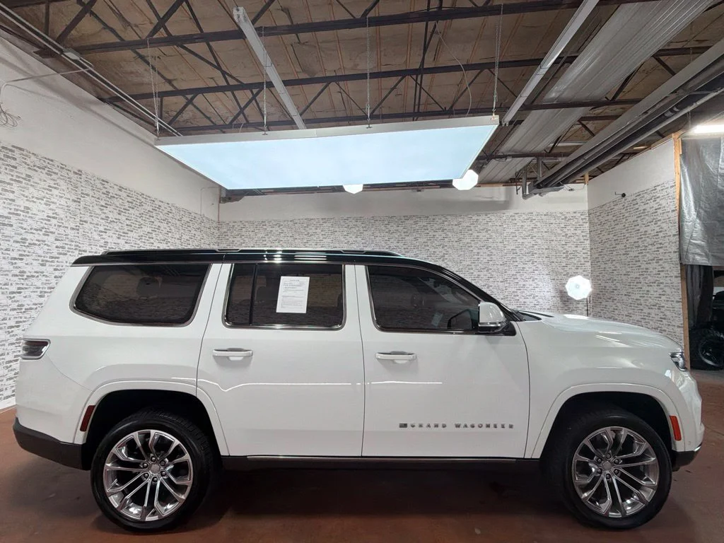 Used 2022 Bright White Clearcoat Jeep Series II image 8
