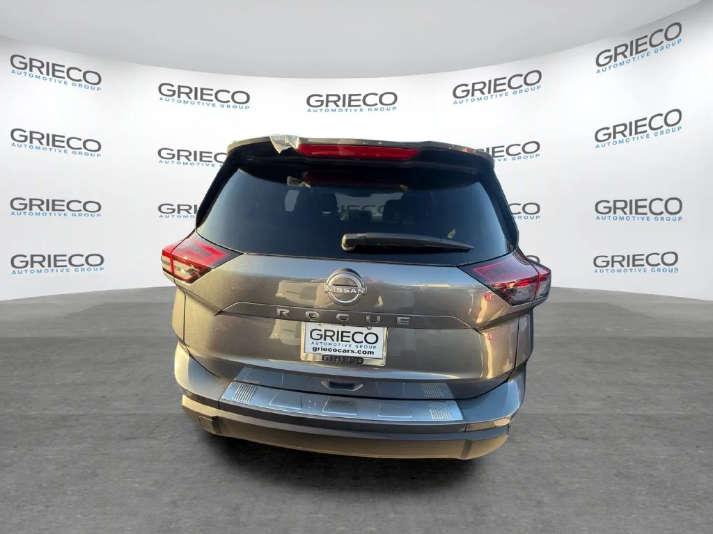 New 2027 Gun Metallic Nissan SV image 5