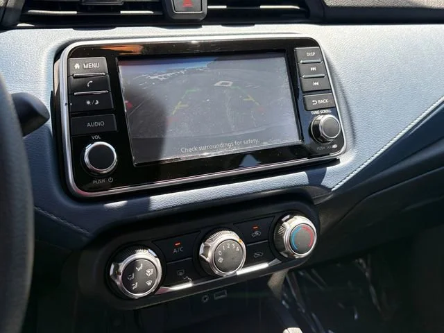 2025 Nissan Versa Sedan SV - Photo 23