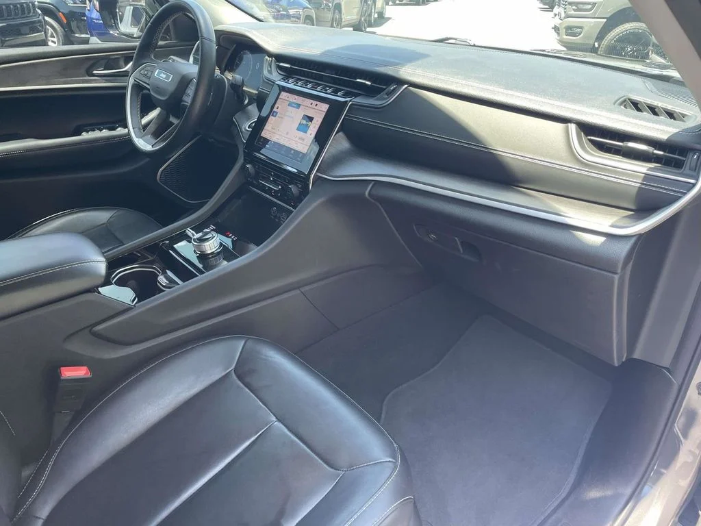 Used 2022 Gray Jeep Limited image 14