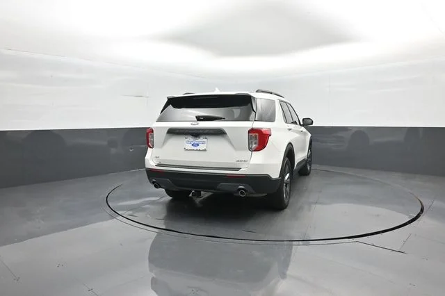 Certified Used 2022 White Metallic Ford XLT image 7
