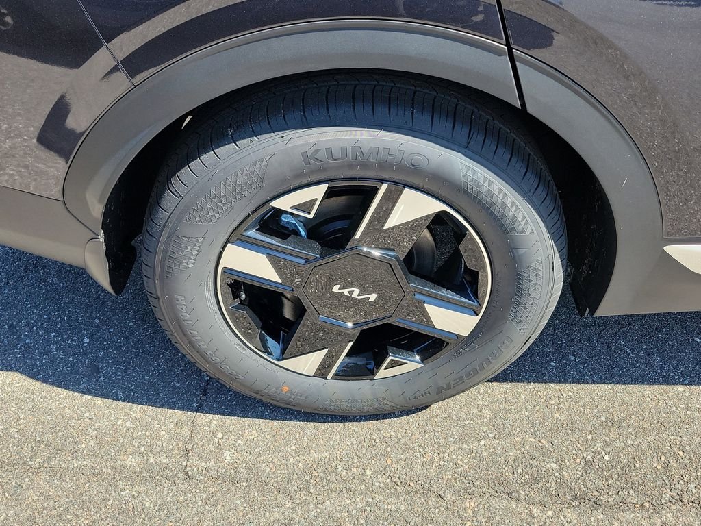 New 2026 Gray Kia LX image 39