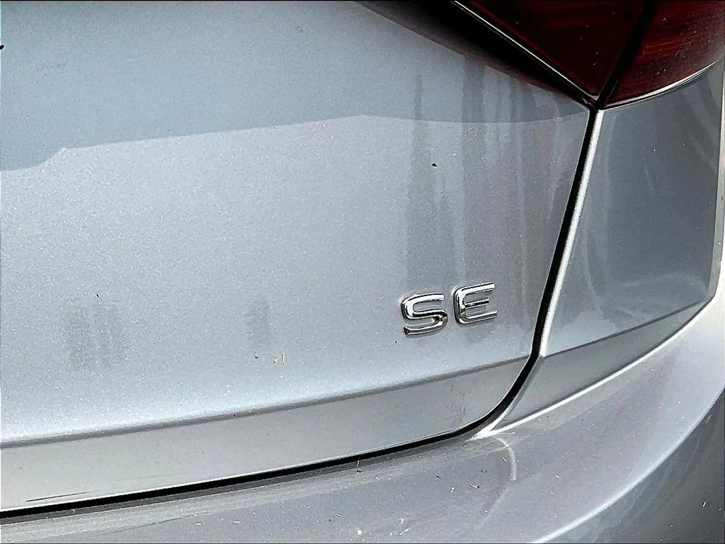 Certified Used 2024 Silver Volkswagen 1.5T SE image 24