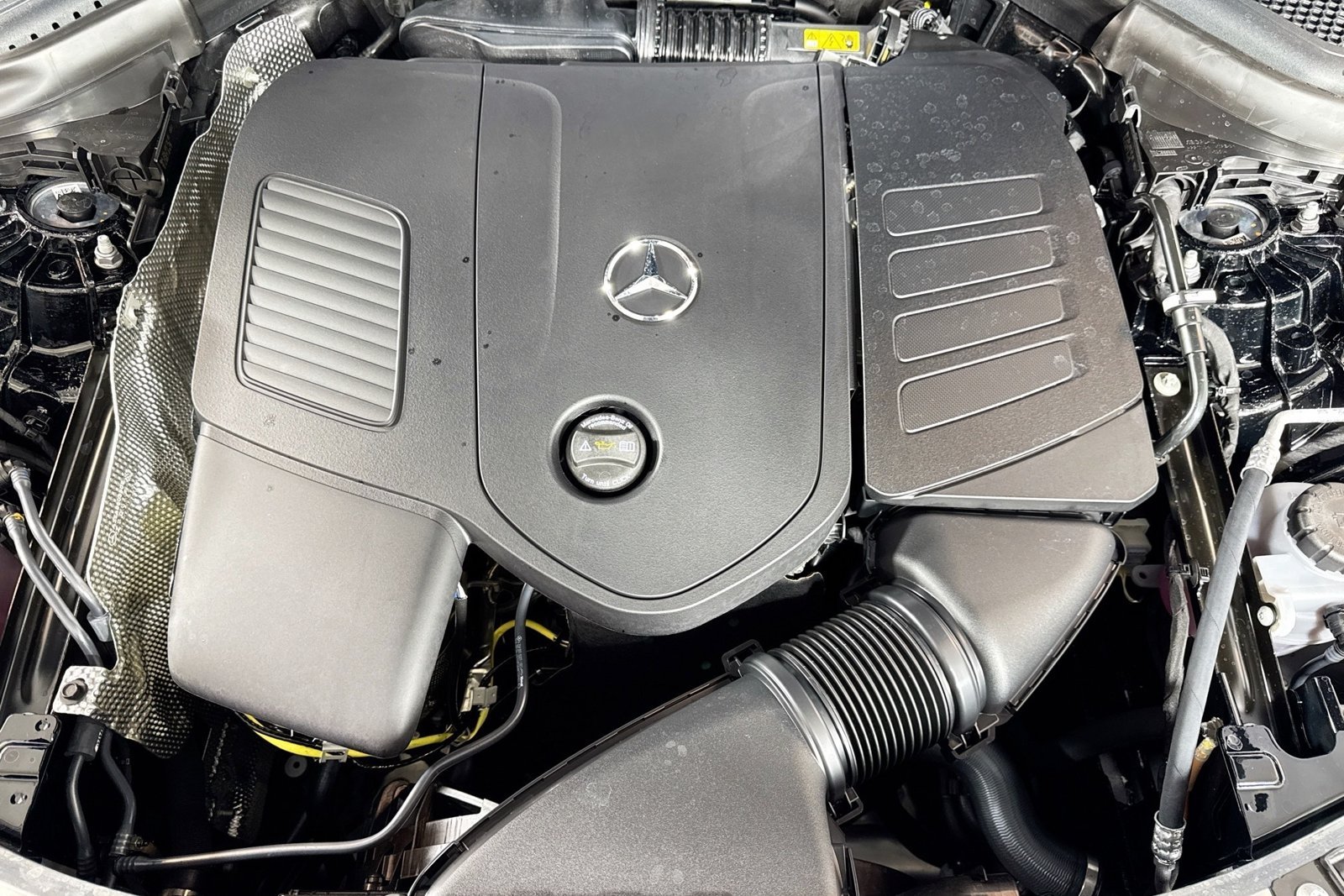 New 2026 Black Mercedes-Benz GLC 300 image 28