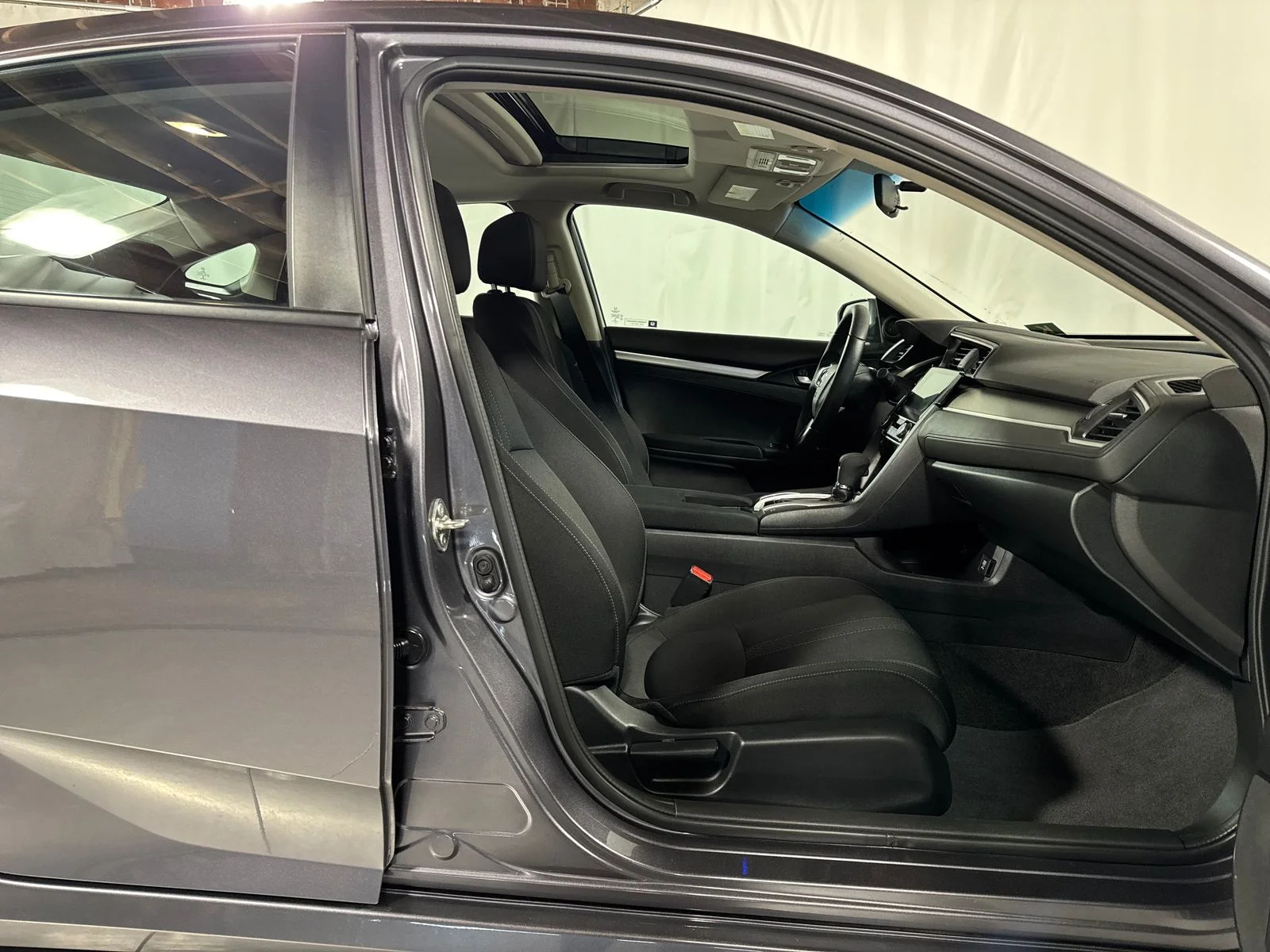 Used 2017  Honda EX-T image 15