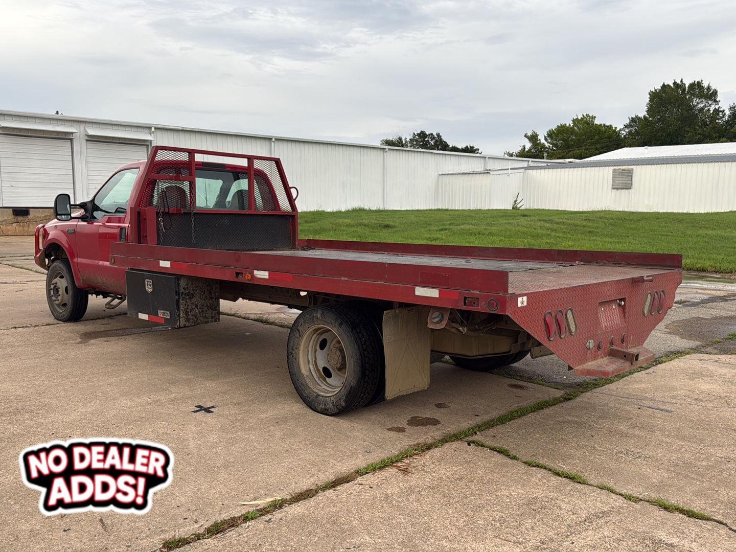 Used 2001 red Ford XL image 5