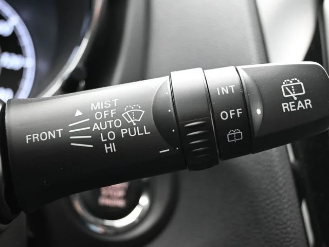 New 2026 White Mitsubishi 2.0 SE image 22