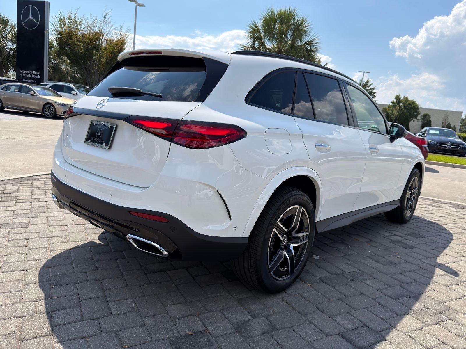 Used 2026 Polar White Mercedes-Benz GLC 300 image 9