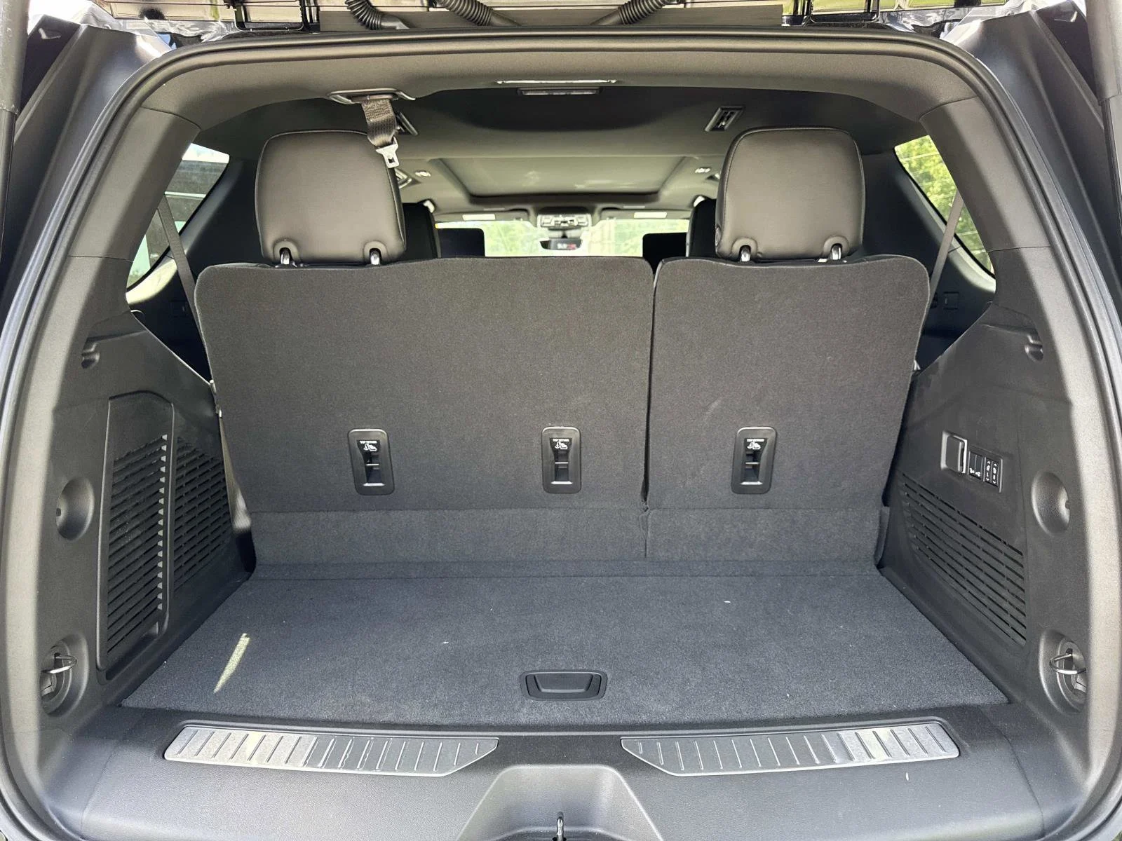 2026 Chevrolet Tahoe Z71 - Photo 34