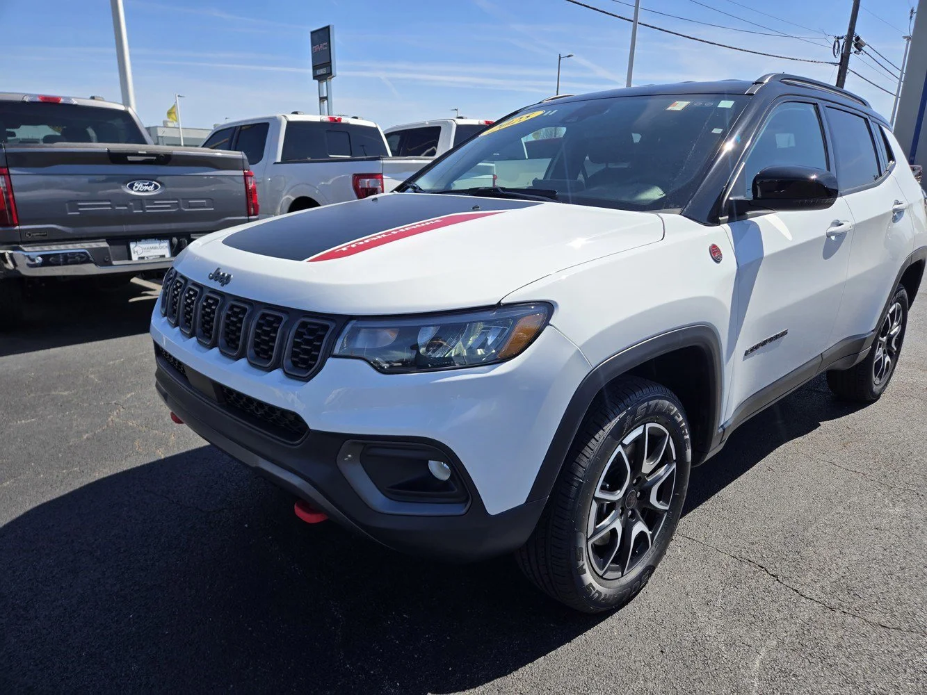Used 2025 Bright White Clearcoat Jeep Trailhawk image 4