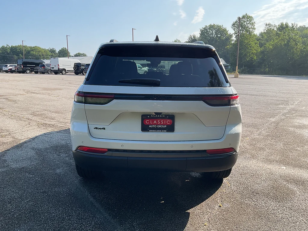 New 2027 Bright White Clearcoat Jeep Limited image 6