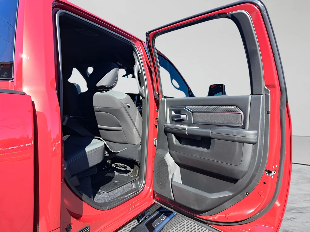 2026 RAM 2500 Big Horn - Photo 14