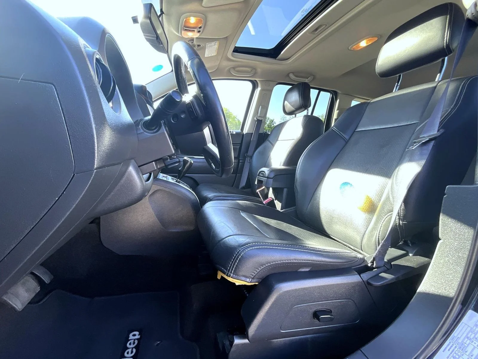 Used 2015 Black Jeep Altitude image 11
