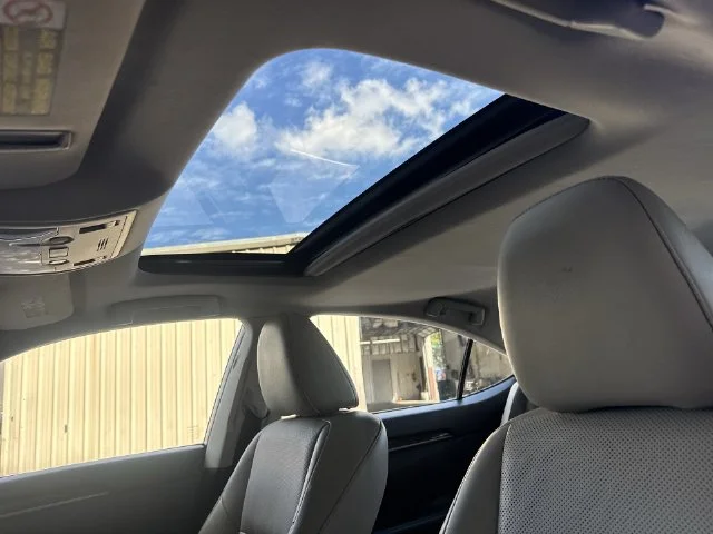 Used 2014 Black Lexus 350 image 26