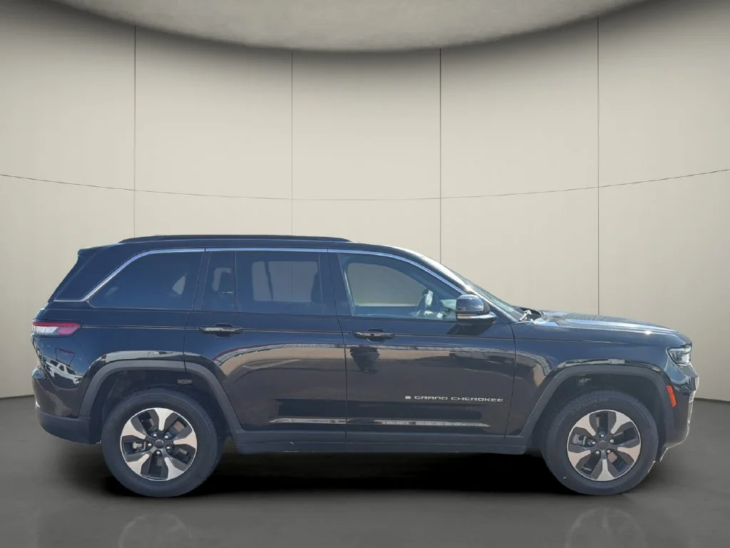 Used 2024 Black Jeep 4xe image 8