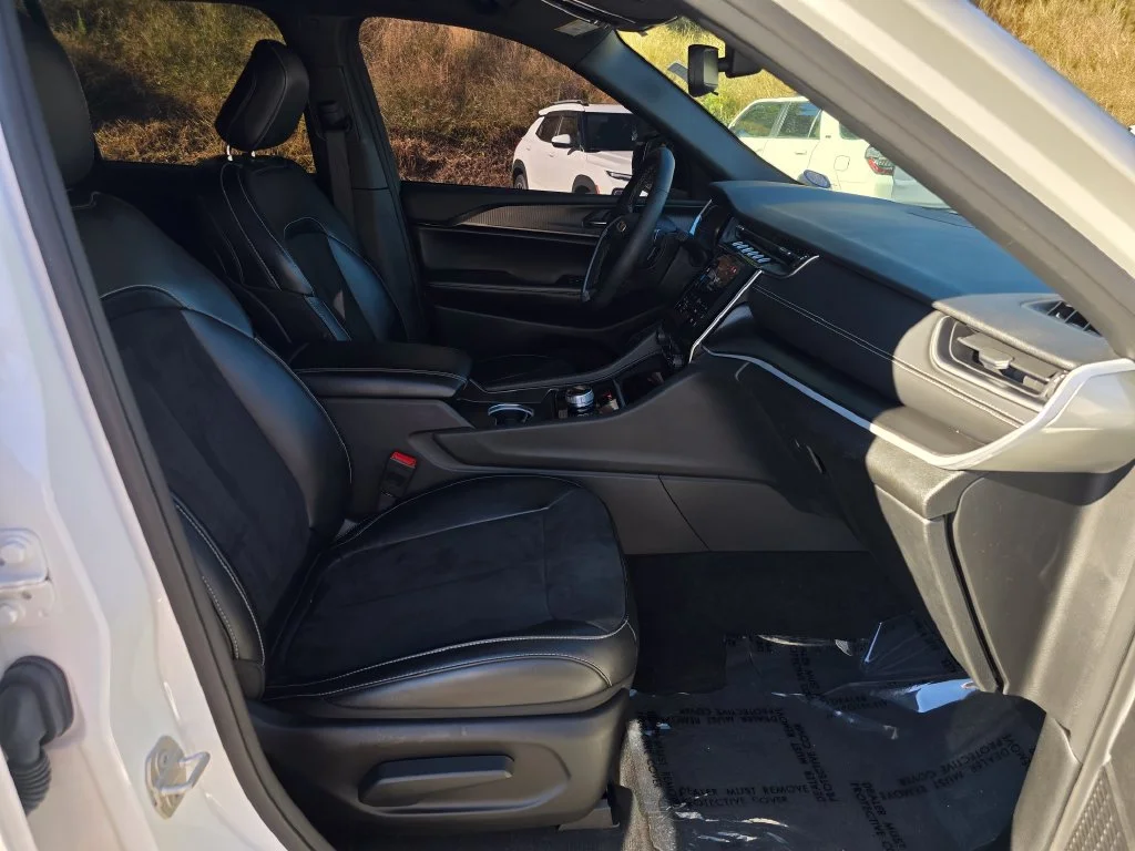 Certified Used 2024 White Jeep Altitude image 29