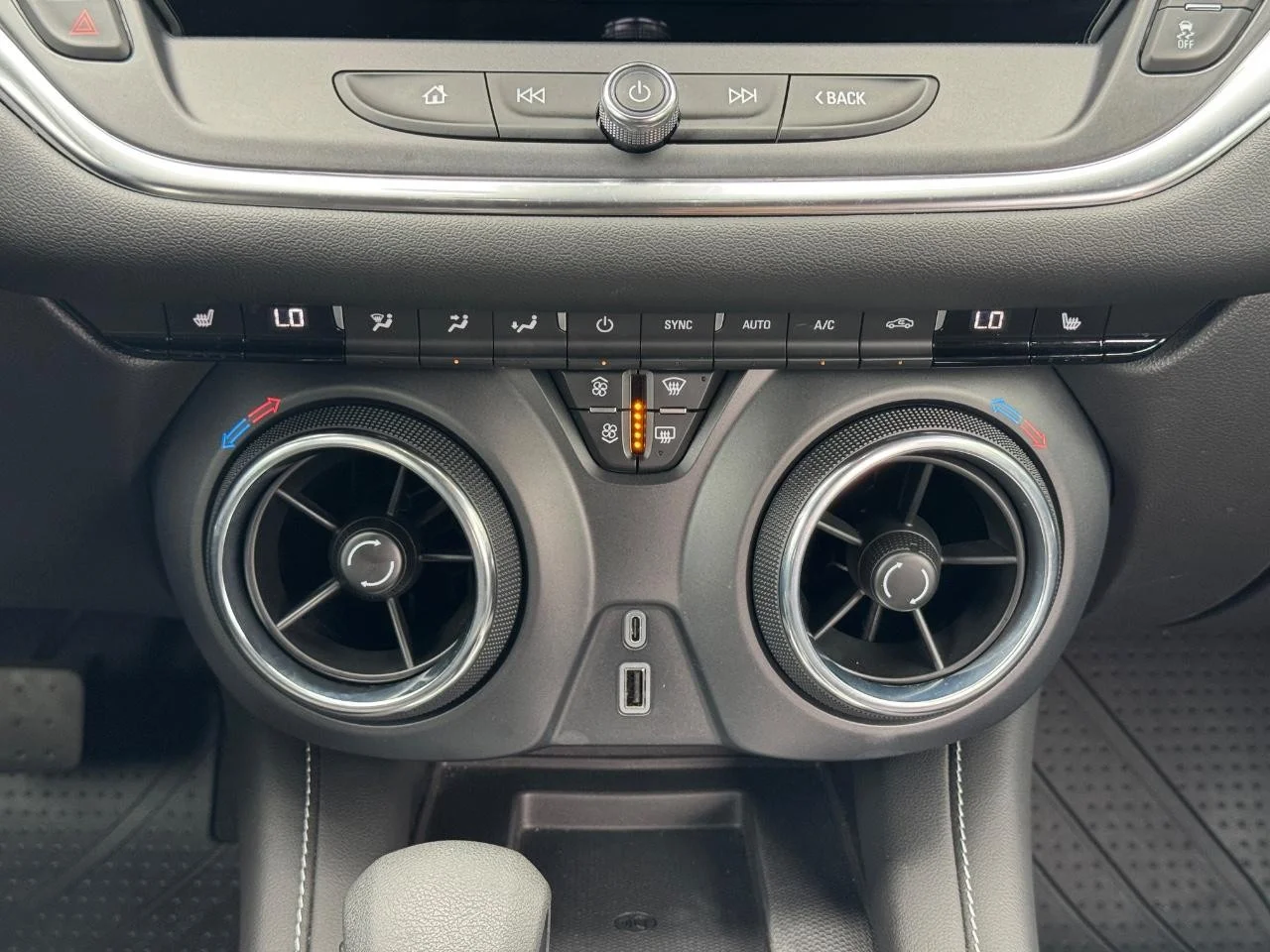 2024 Chevrolet Blazer 2LT - Photo 15