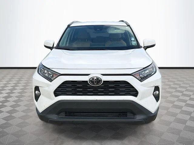 Used 2021 White Toyota XLE image 2