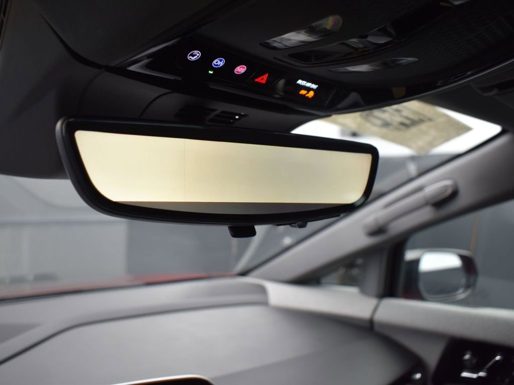 2025 CADILLAC OPTIQ - Image 26