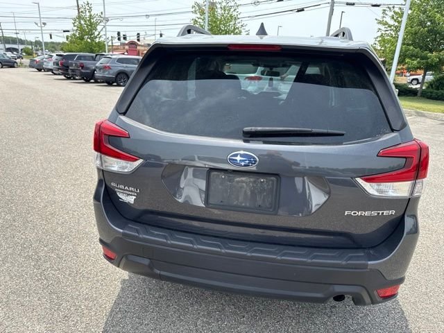 Used 2023 Gray Metallic Subaru Premium image 16
