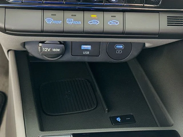 New 2026 Hyundai ELANTRA SEL Sport