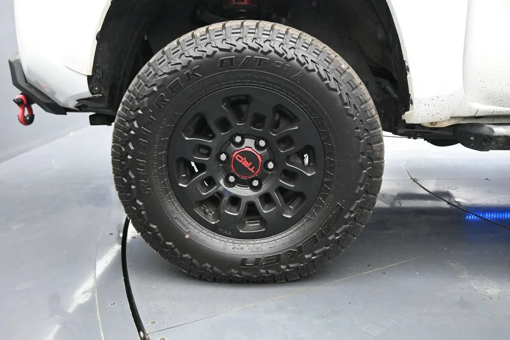 Used 2022 White Toyota SR5 image 25