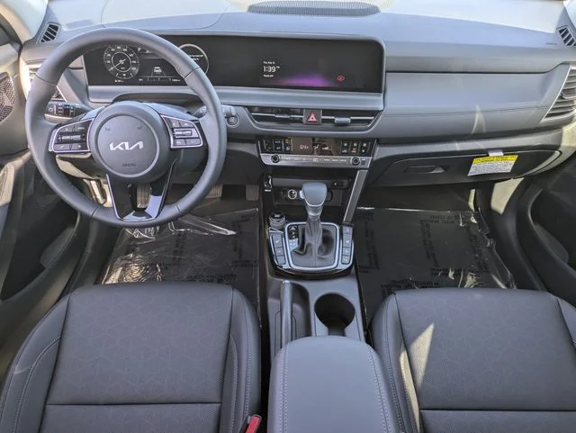 New 2026 Gravity Gray Kia EX image 16