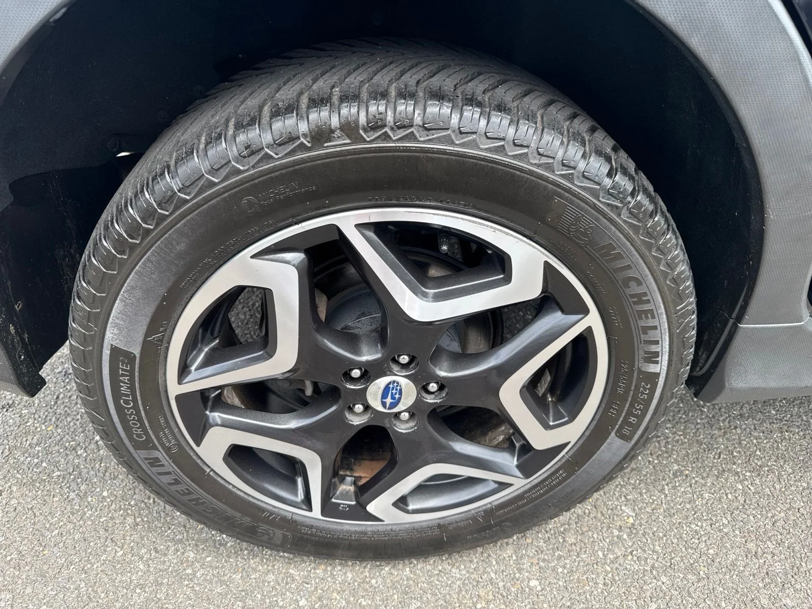 Used 2018 Crystal Black Silica Subaru 2.0i Limited image 26