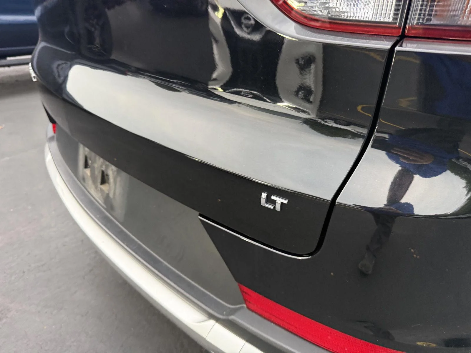 Used 2023 MOSAIC BLACK METALLIC Chevrolet LT image 7
