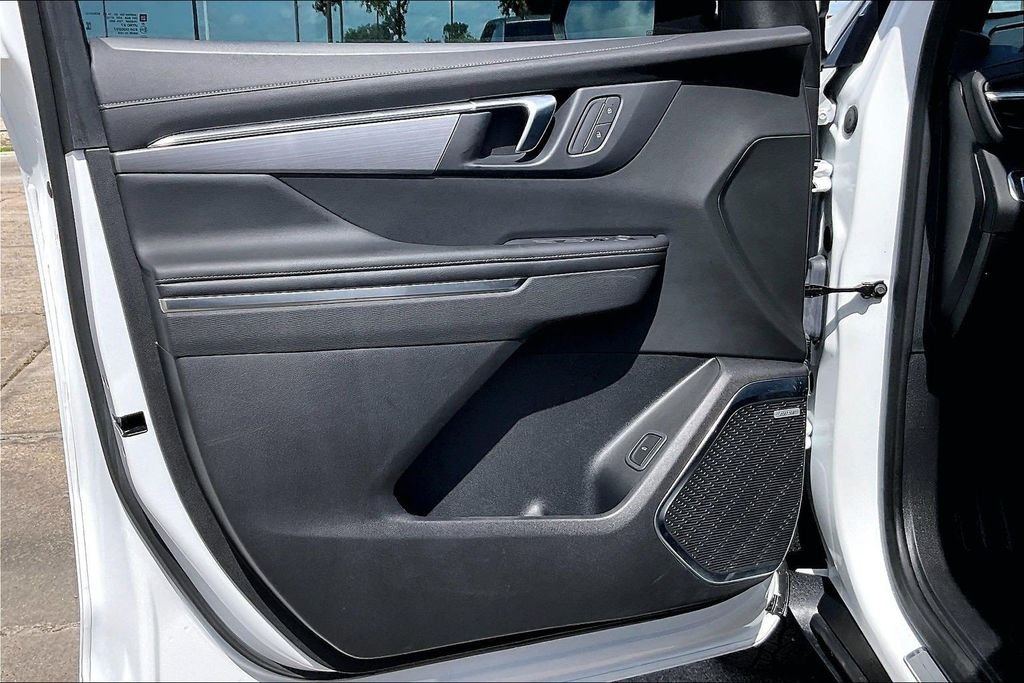 Used 2025 White Buick Preferred image 17