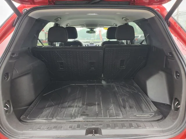 Used 2022 Red Chevrolet LT image 8