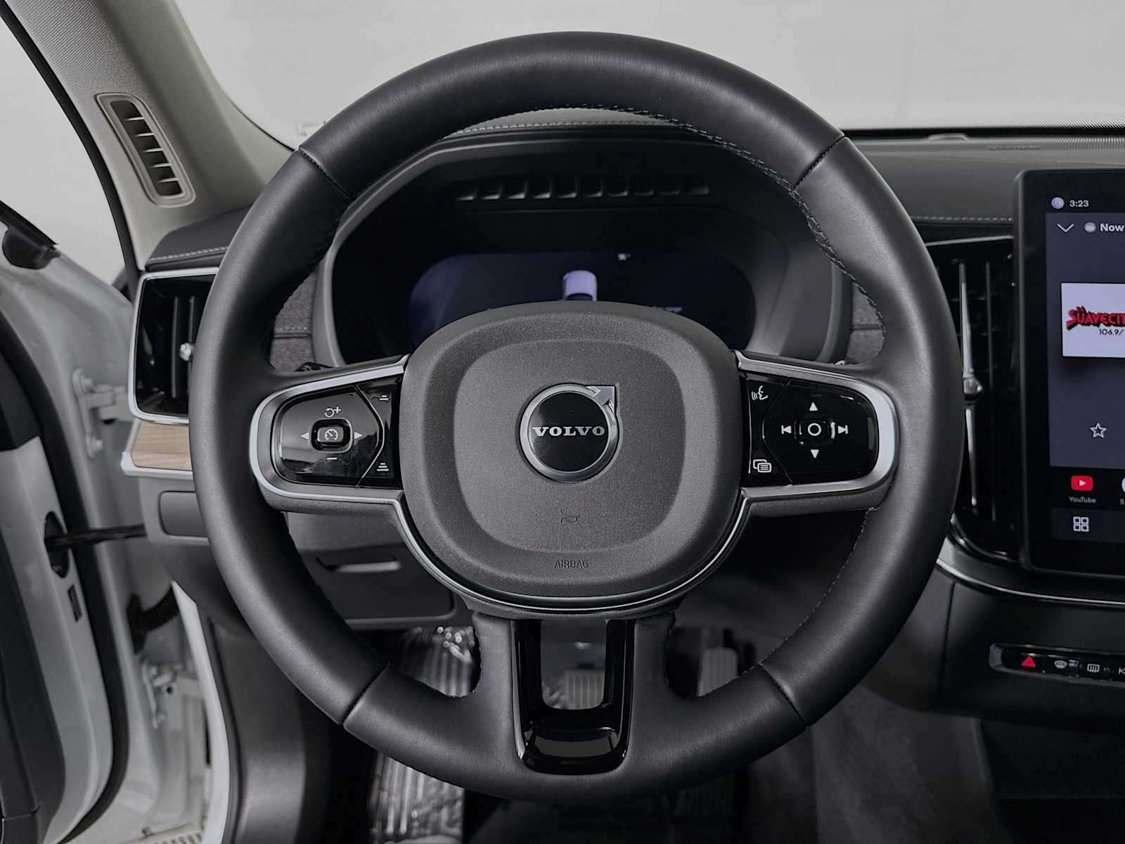 Certified Used 2025 Crystal White Volvo Plus image 11