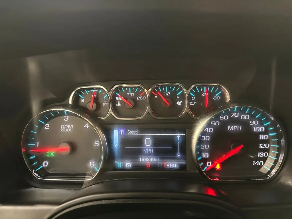 Used 2018 White Chevrolet LT image 17