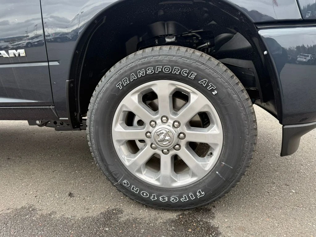 2026 RAM 3500 Laramie - Photo 11