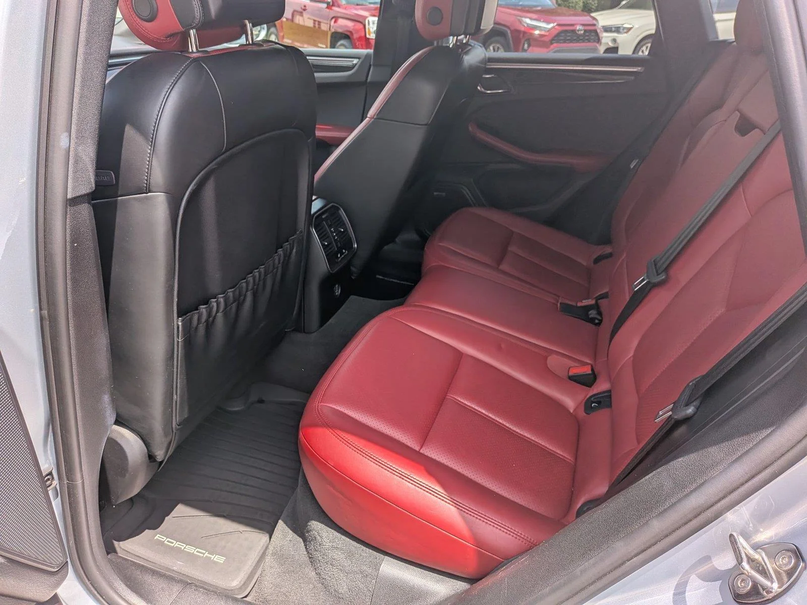 Used 2018 Rhodium Silver Metallic Porsche S image 28