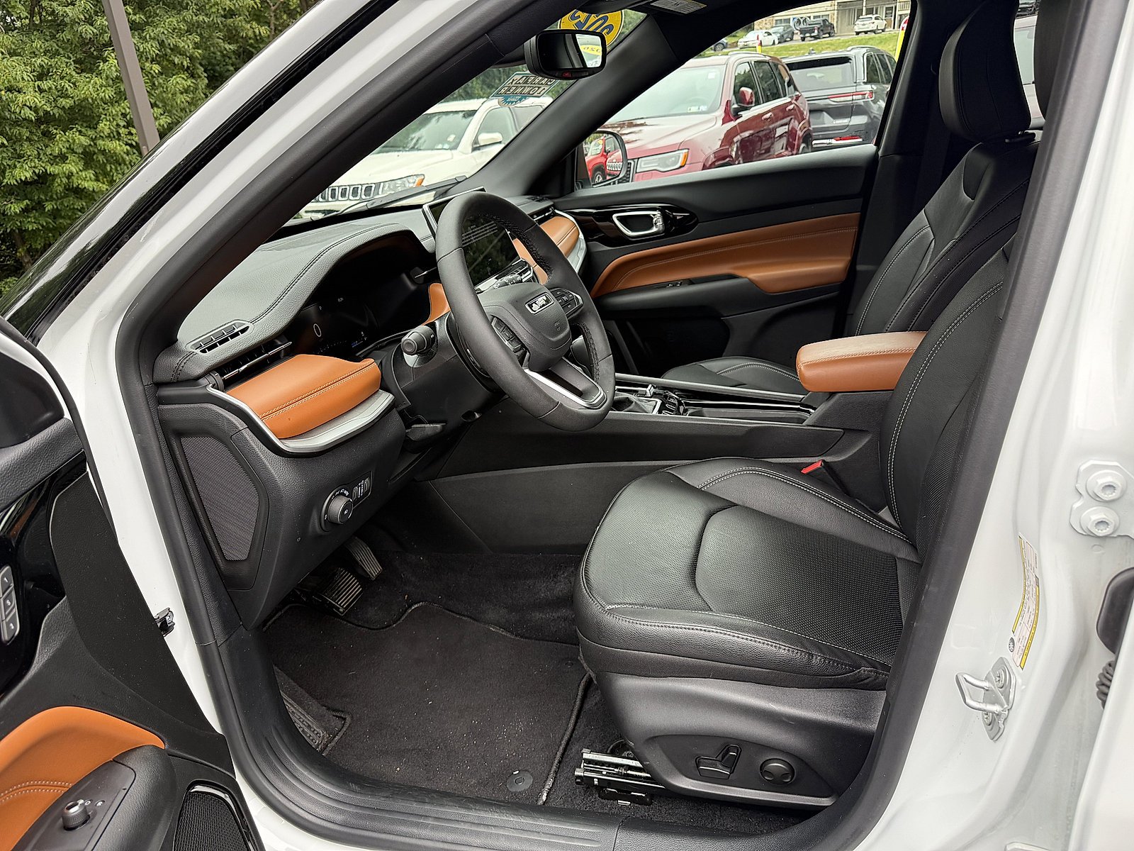 Used 2025 Bright White Clearcoat Jeep Limited image 11