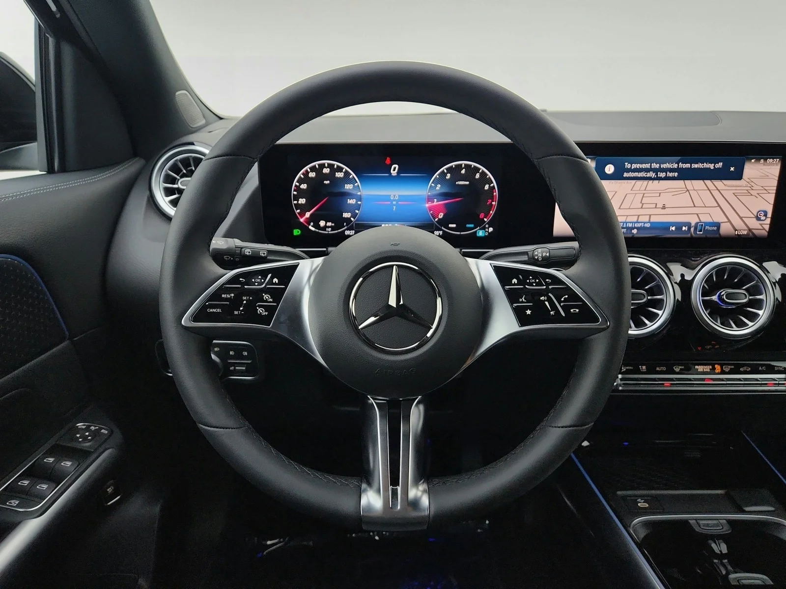 Used 2025 Night Black Mercedes-Benz GLA 250 image 23