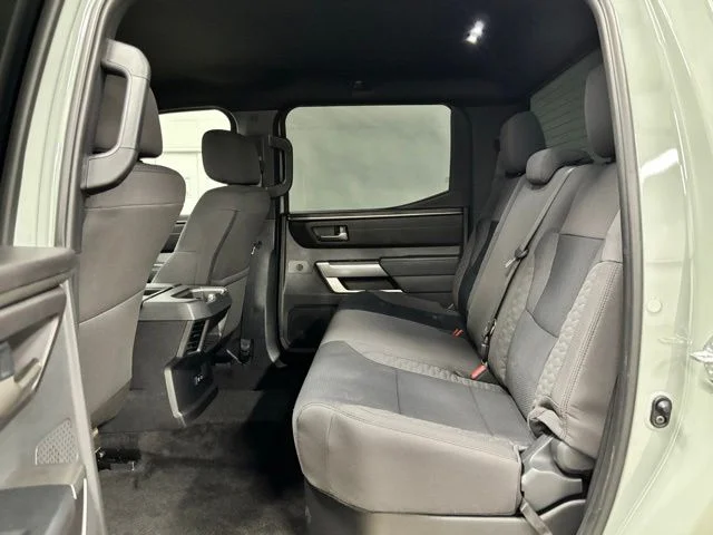 Used 2025  Toyota SR5 image 19