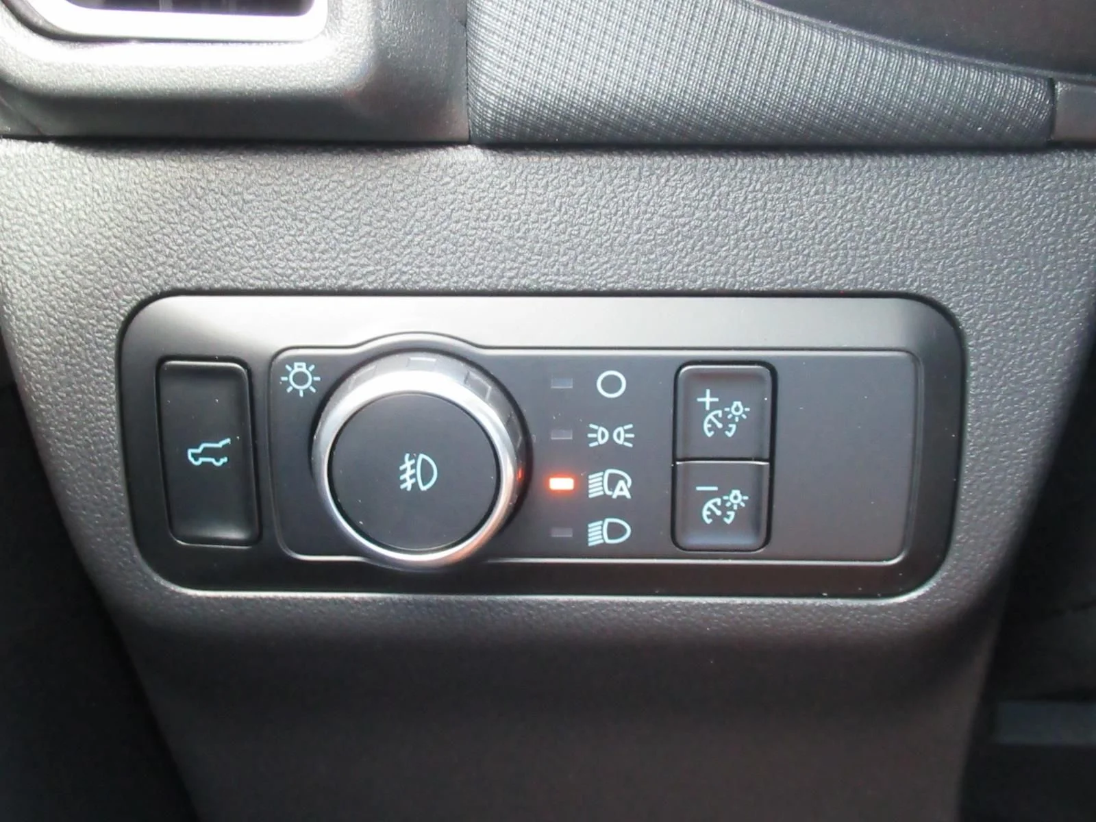 Used 2025 White Ford Badlands image 25