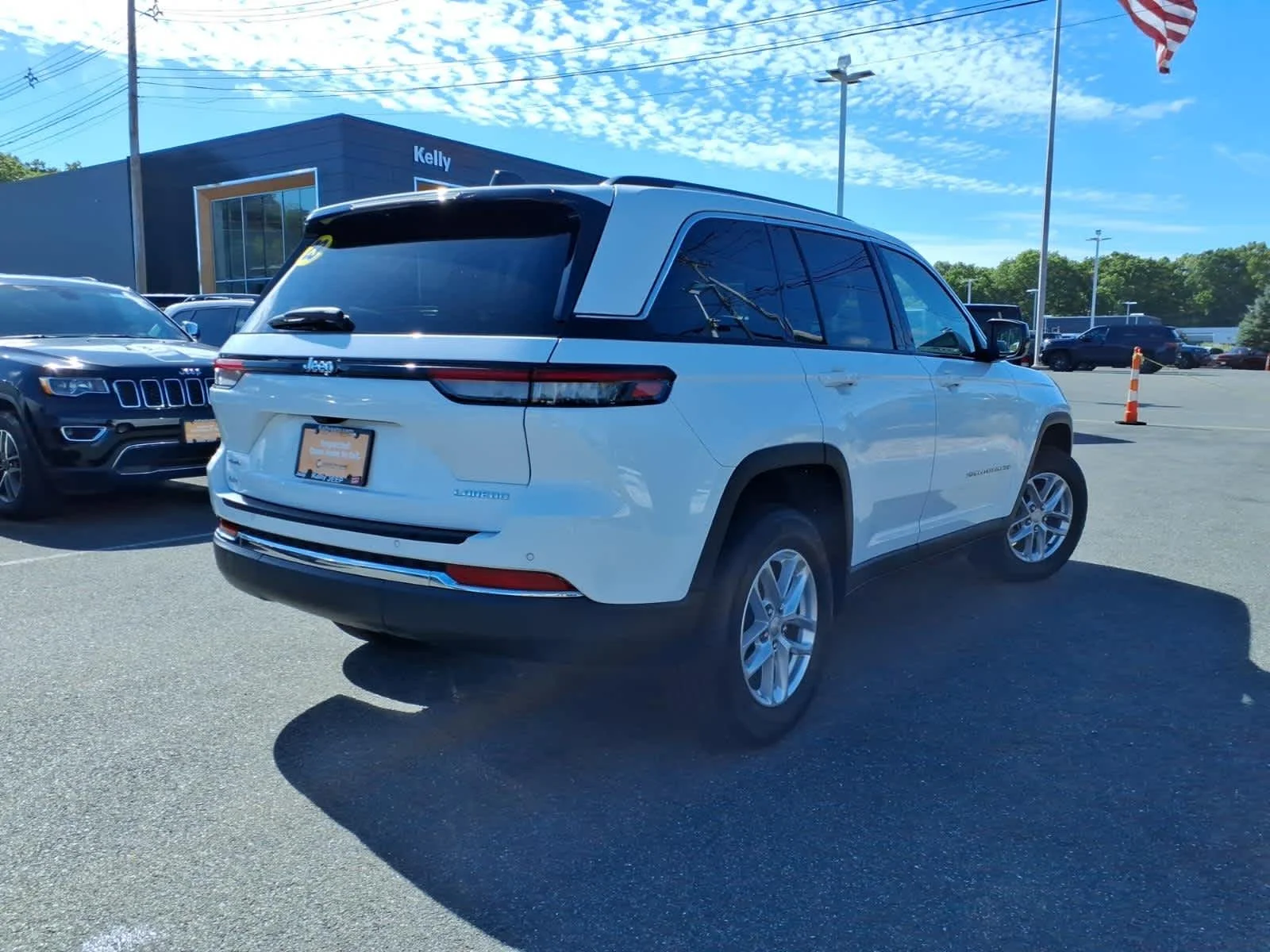 Certified Used 2023 Bright White Clearcoat Jeep Laredo X image 7