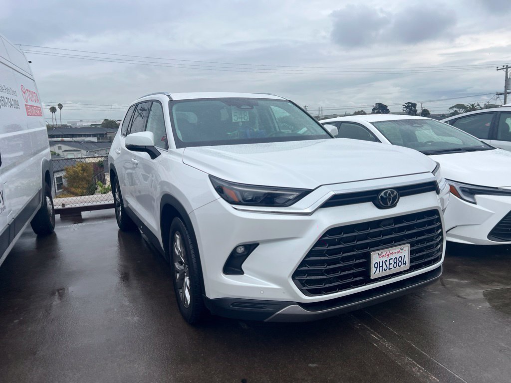 Used 2024 Off-white Toyota Limited image 14