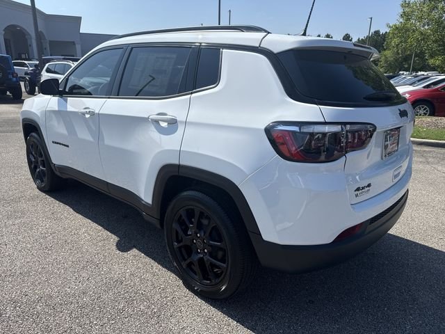 New 2026 White Jeep Latitude image 5
