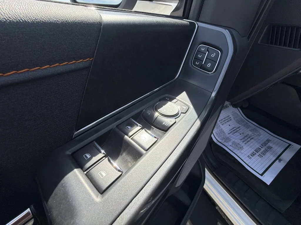 Used 2022 Oxford White Ford XL image 27