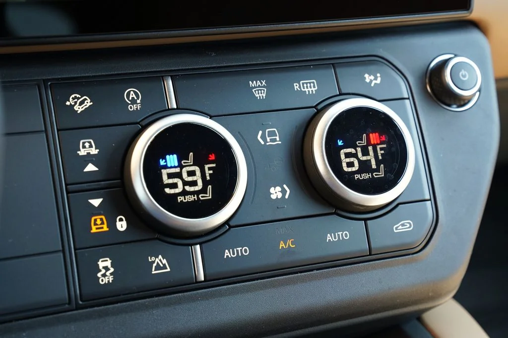 New 2026 Borasco Grey Land Rover X-Dynamic SE image 30
