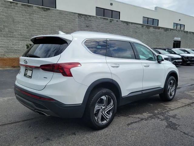 Used 2023 White Hyundai SEL image 4